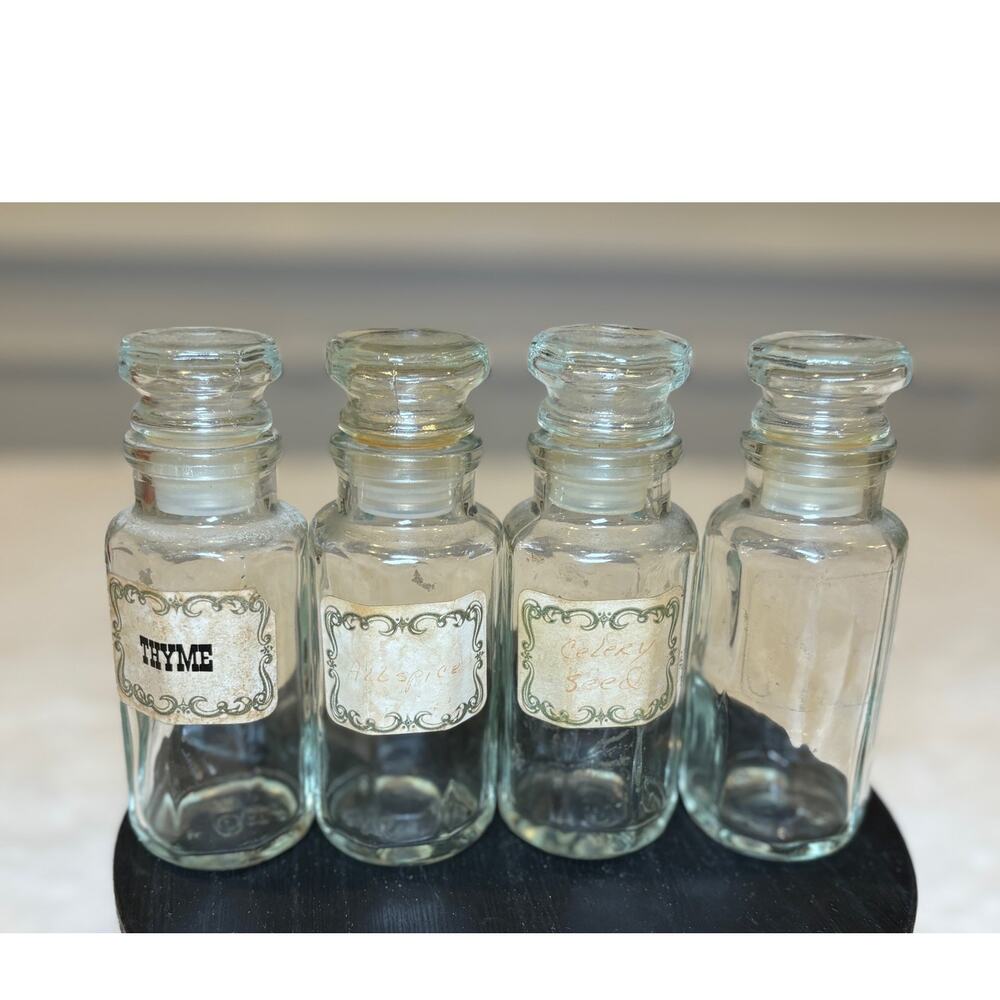 Vintage Retro 70s Spice Bottles Apothecary Glass Bottles Boho Country Primitive